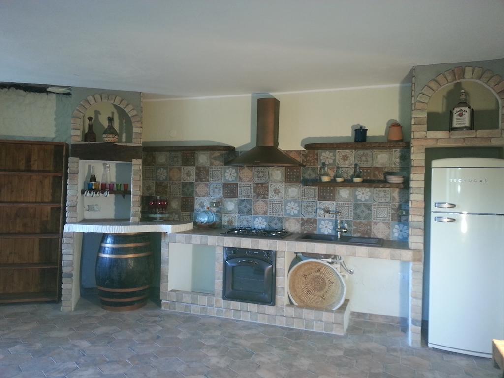 B&B Antica Botte 사사리 외부 사진