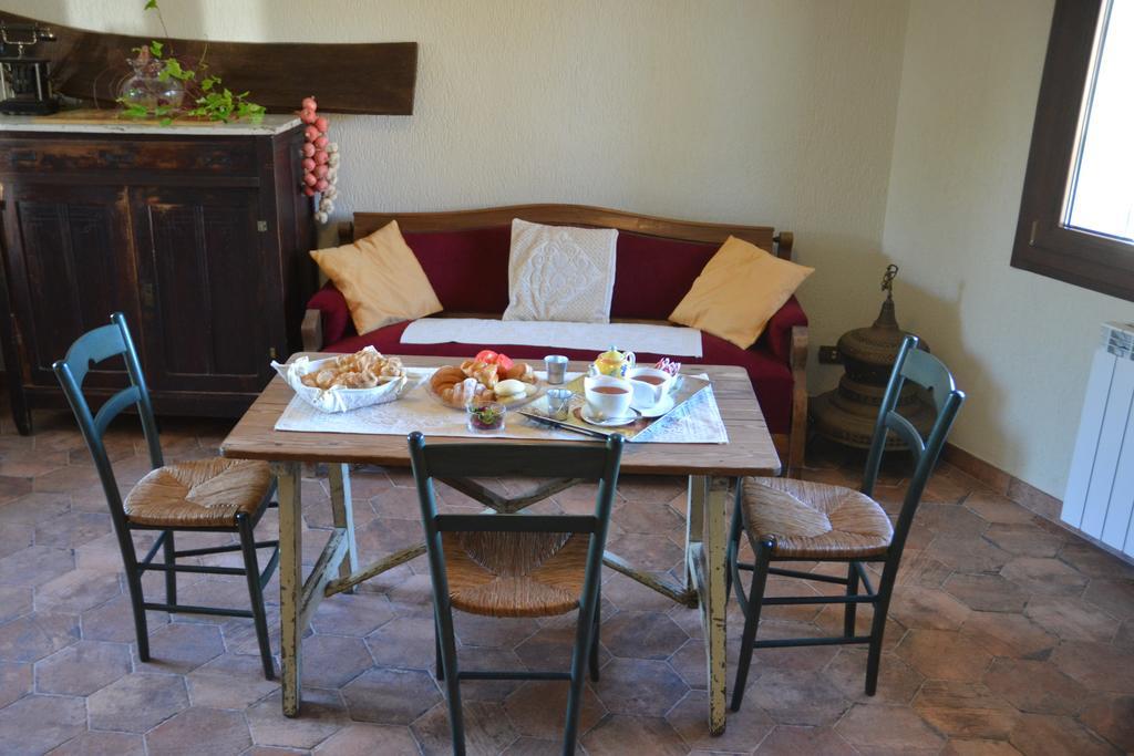 B&B Antica Botte 사사리 외부 사진